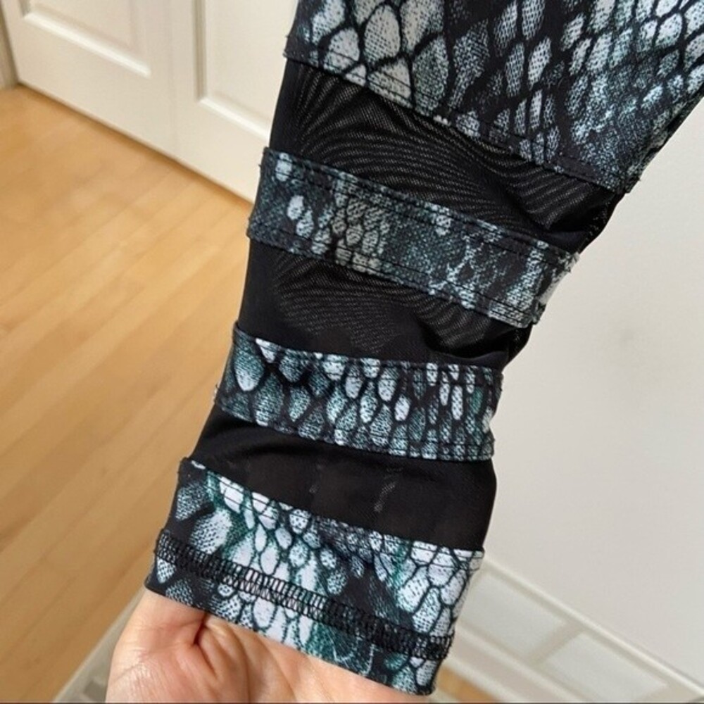 Strut This Stella Python Print Legging M - image 7